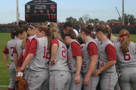 alabama crimson tide baseball. Alabama Crimson Tide Softball